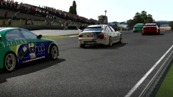 Superstars V8: Next Challenge Screenshots