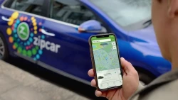  Zipcar's Black Friday car-sharing outage has left some users stranded in the cold for over four hours.